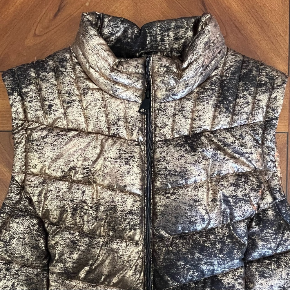 ❌SOLD❌ Calvin Klein Puffer Vest | Metallic Copper Color | Women’s Size XL - Picture 9 of 11